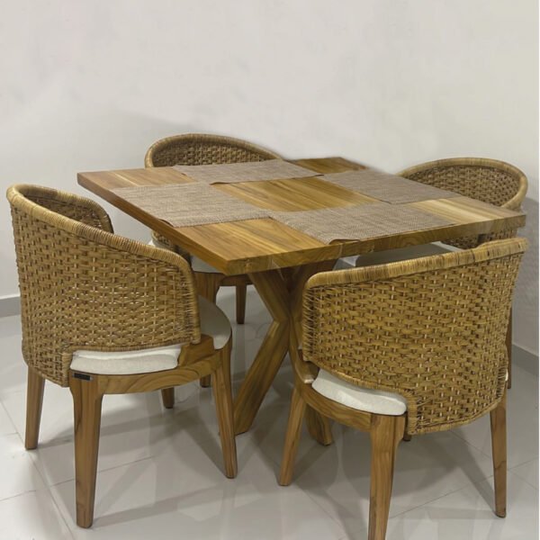 Mueble de comedor en rattan