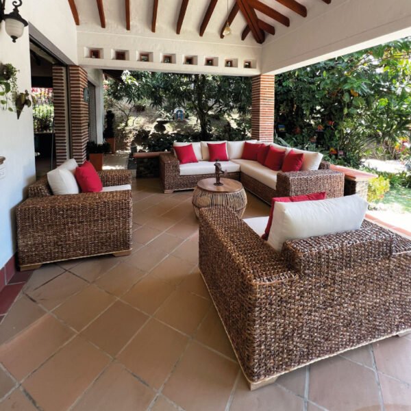 sala con tapicería resistente al agua