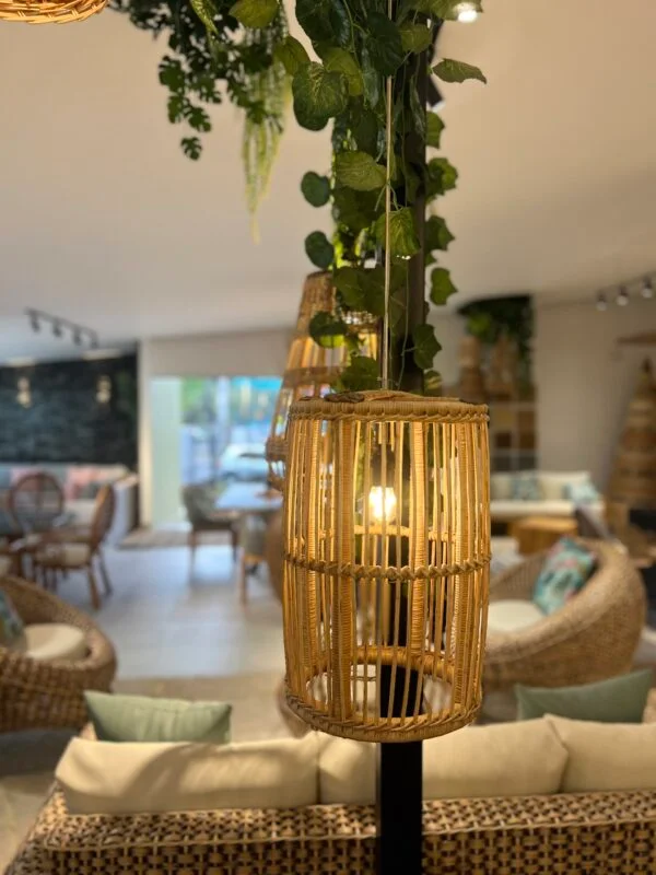 Lámpara Barril en Mimbre y madera de roble