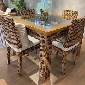 Comedor Megalodon con tejido en yare, elaborado artesanalmente