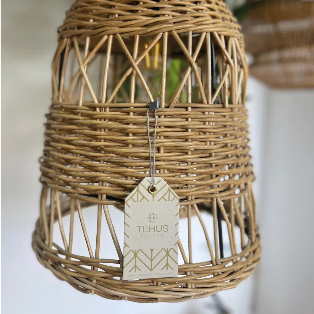 Lámpara Barril Mimbre Tejido artesanal en fibra de mimbre natural