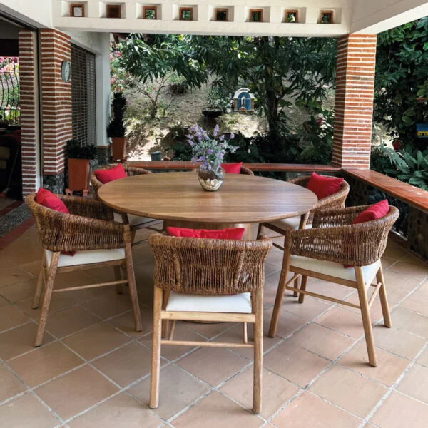 Comedor en madera de teca