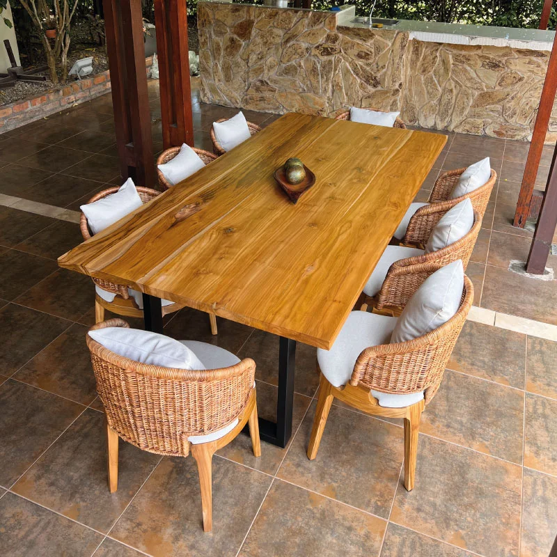 Comedor en madera de teca