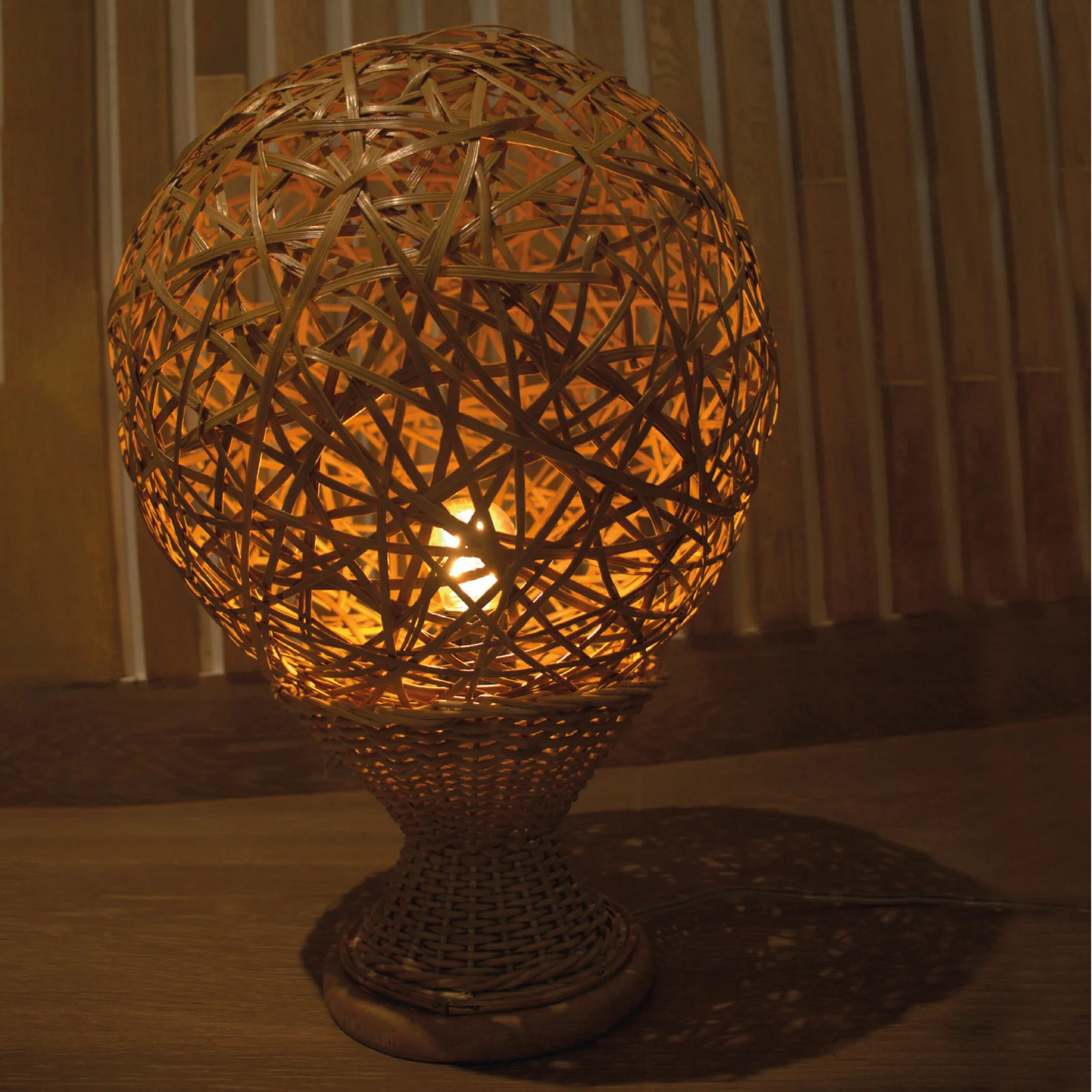 lampara nido con base