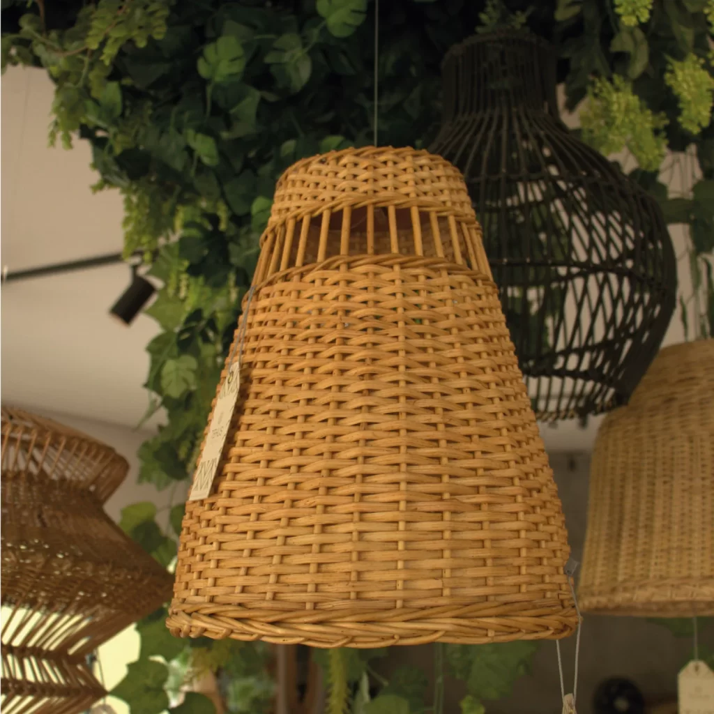 Lámpara Cano en fibra de mimbre natural