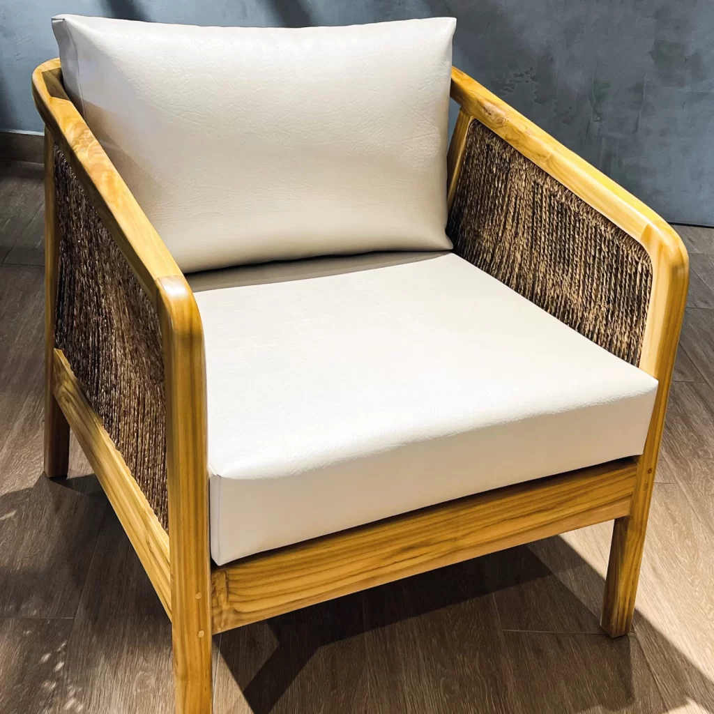 Silla en madera de teca